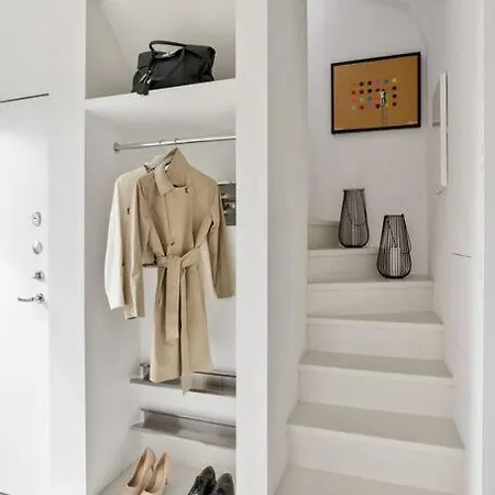 Penthouse In Apartment *